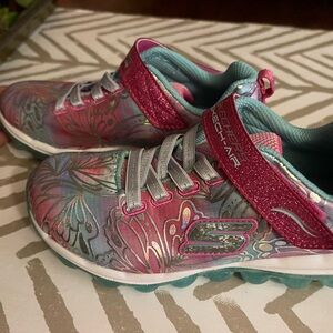 Never worn kids sketchers size 13